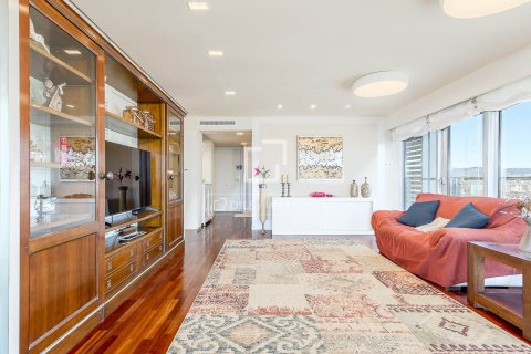 Lägenhet till salu i Barcelona, Spanien 3 sovrum, 159 kvm. Nr. 161398 - foto 7