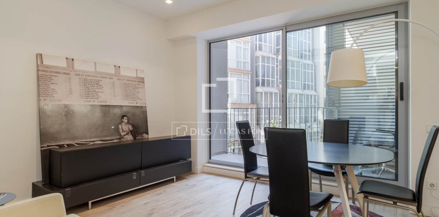 Apartment in Barcelona, Spain 1 bedroom, 54 sq.m. No. 161393