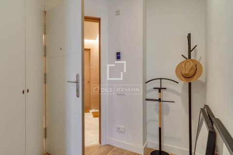 Apartment for sale in Barcelona, Spain 1 bedroom, 54 sq.m. No. 161393 - photo 5