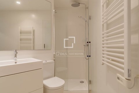 Apartment for sale in Barcelona, Spain 1 bedroom, 54 sq.m. No. 161393 - photo 9