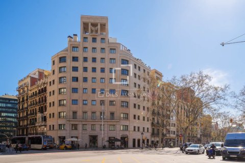 Apartment for sale in Barcelona, Spain 1 bedroom, 54 sq.m. No. 161393 - photo 19