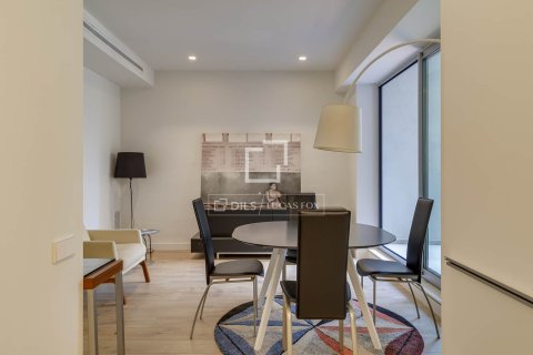 Apartment for sale in Barcelona, Spain 1 bedroom, 54 sq.m. No. 161393 - photo 4