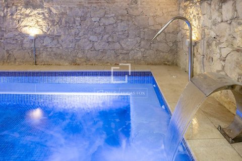 Apartment for sale in Barcelona, Spain 1 bedroom, 54 sq.m. No. 161393 - photo 26