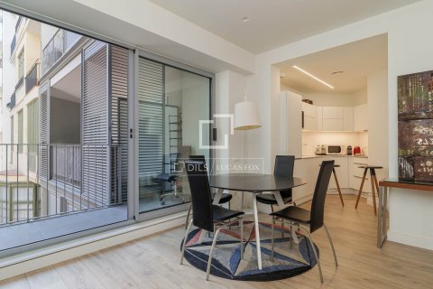 Apartment for sale in Barcelona, Spain 1 bedroom, 54 sq.m. No. 161393 - photo 2