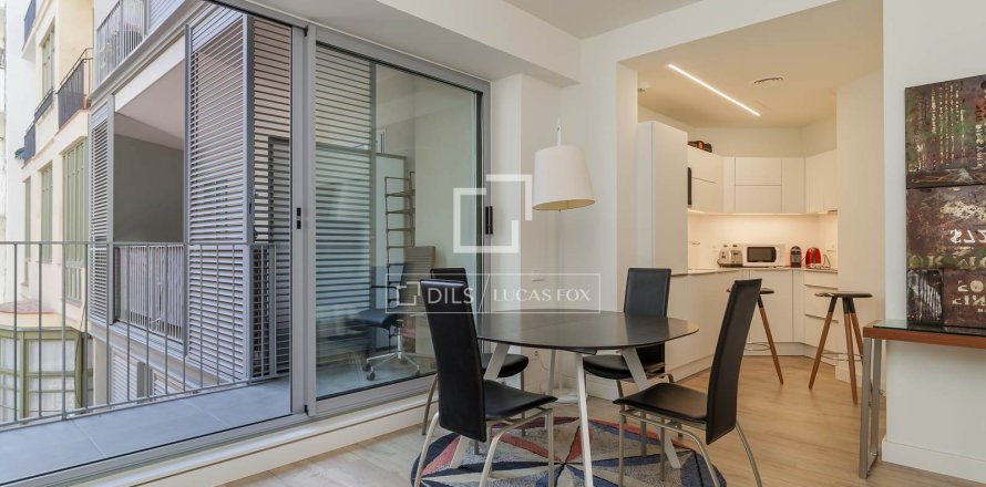 Apartment in Barcelona, Spain 1 bedroom, 54 sq.m. No. 161393