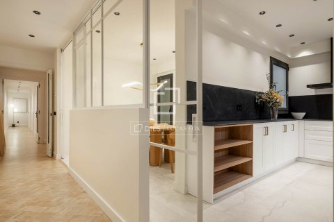 Appartamento in vendita a Barcelona, Spagna 3 camere da letto, 184 mq. N° 161397 - foto 9