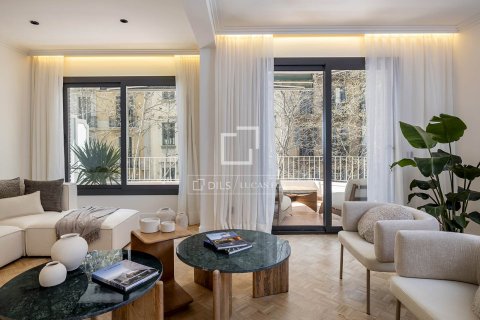 Appartamento a Barcelona, Spagna 3 camere da letto, 184 mq. N° 161397
