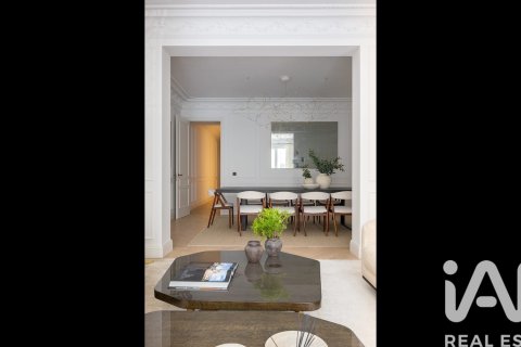 Apartamento en venta en Madrid, España 3 dormitorios, 161 m2 No. 172947 - foto 8