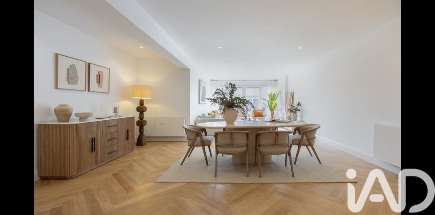 Apartamento en Madrid, España 3 dormitorios, 161 m2 No. 172947