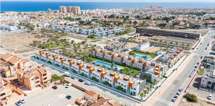 Квартира в Торревьеха, Аликанте, Испания 3 спальни, 80м2 №146044