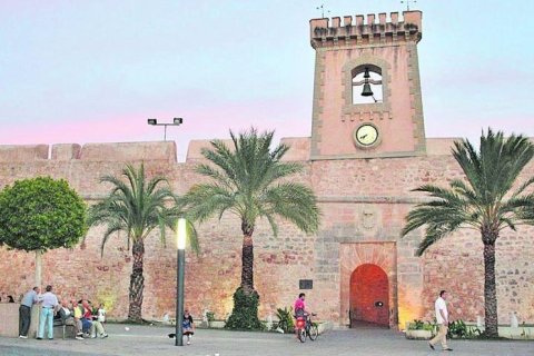 Huoneisto myytävänä Santa Pola, Alicante, Espanja, 3 makuuhuonetta, 148 m2 No. 190993 - kuva 8