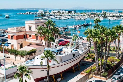 Huoneisto myytävänä Santa Pola, Alicante, Espanja, 3 makuuhuonetta, 148 m2 No. 190993 - kuva 7
