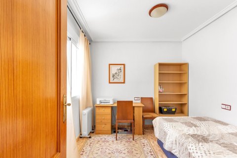 Apartamento en venta en Torrevieja, Alicante, España 3 dormitorios, No. 189873 - foto 18