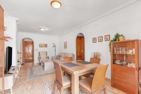 Apartamento en venta en Torrevieja, Alicante, España 3 dormitorios, No. 189873 - foto 8