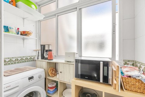 Apartamento en venta en Torrevieja, Alicante, España 3 dormitorios, No. 189873 - foto 14