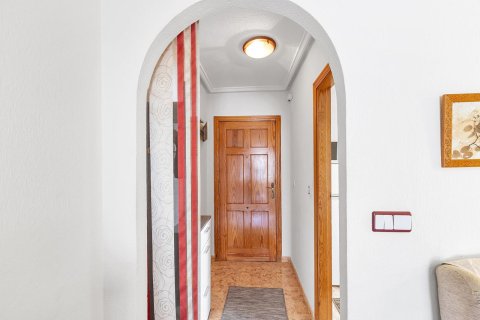 Apartamento en venta en Torrevieja, Alicante, España 3 dormitorios, No. 189873 - foto 5