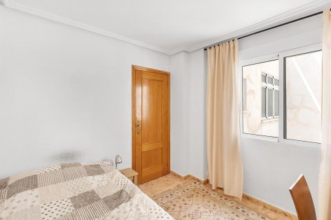 Apartamento en venta en Torrevieja, Alicante, España 3 dormitorios, No. 189873 - foto 19