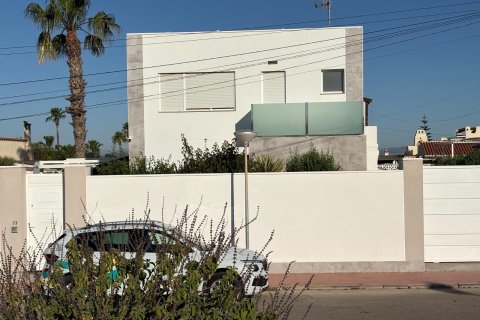 Villa till salu i Torrevieja, Alicante, Spanien 2 sovrum, 130 kvm. Nr. 189871 - foto 27