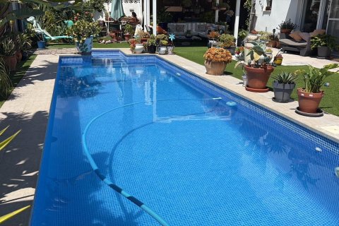 Villa till salu i Torrevieja, Alicante, Spanien 2 sovrum, 130 kvm. Nr. 189871 - foto 17
