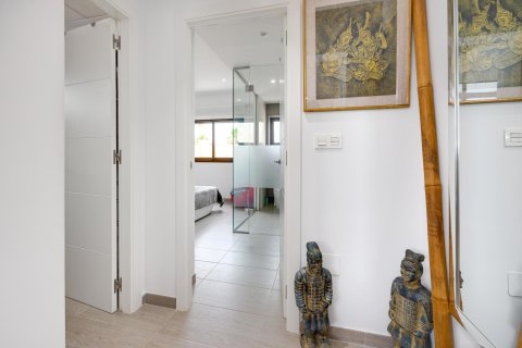 Villa à vendre à Alicante, Espagne, 3 chambres, 120 m2 No. 189870 - photo 20