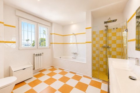 Huvila myytävänä Dehesa De Campoamor, Alicante, Espanja, 4 makuuhuonetta, 431 m2 No. 189874 - kuva 23