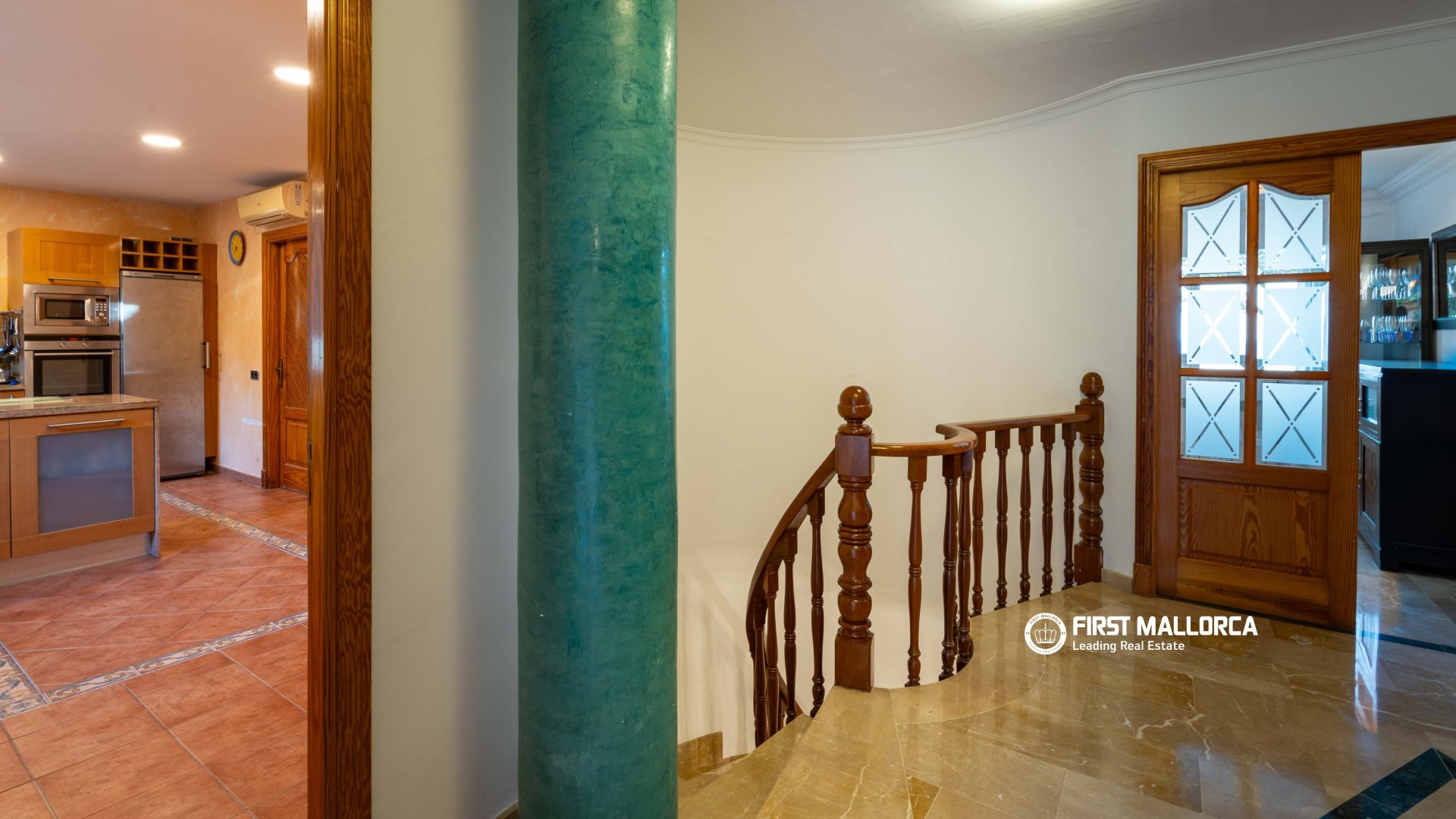 Villa en Mallorca, España 5 dormitorios, 334 m2 No. 183523