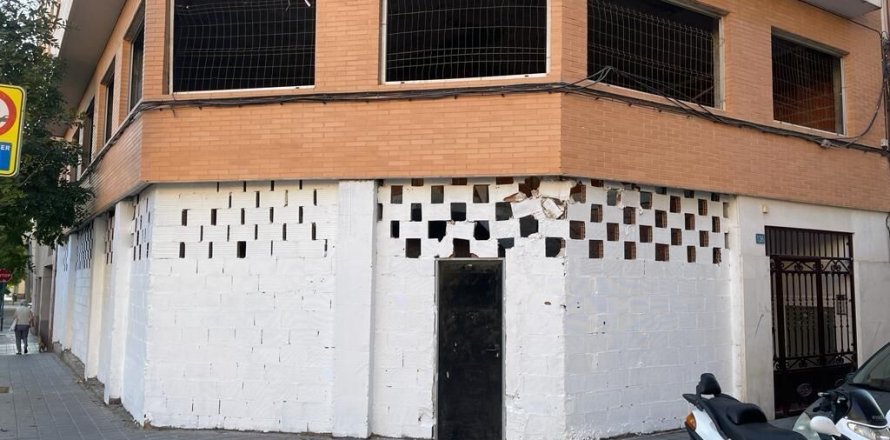 Commercial property Alicante, Spain 200 sq.m. No. 116894