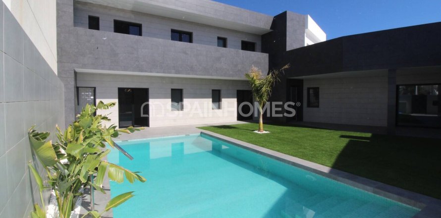 Вилла в Сан-Педро-дель-Пинатар, Мурсия, Испания 5 спален, 277м2 №155879