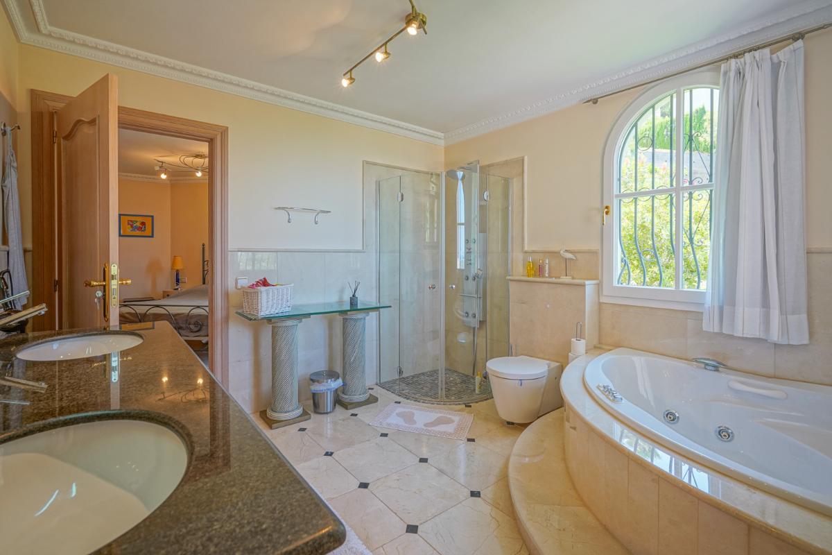 Villa i Pedreguer, Alicante, Spanien 5 sovrum, 392 kvm. Nr. 78901