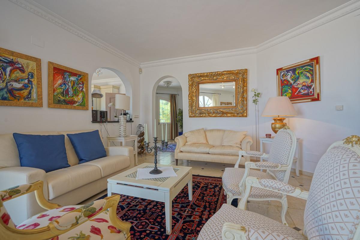 Villa i Pedreguer, Alicante, Spanien 5 sovrum, 392 kvm. Nr. 78901