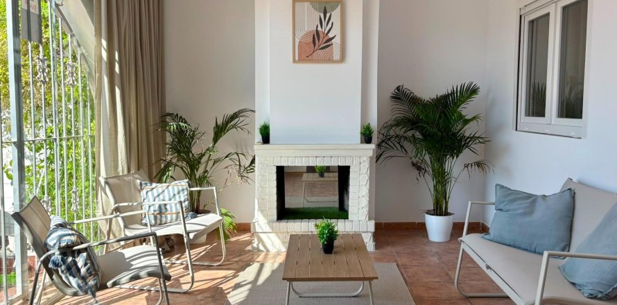 House in Alicante, Spain 3 bedrooms, 95 sq.m. No. 194795
