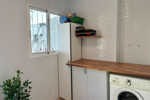 House for sale in Alicante, Spain 3 bedrooms, 95 sq.m. No. 194795 - photo 15