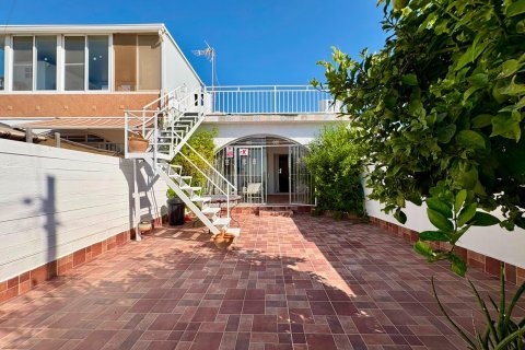 House for sale in Alicante, Spain 3 bedrooms, 95 sq.m. No. 194795 - photo 12
