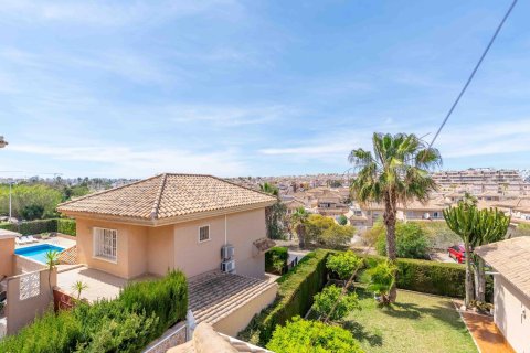 Villa for sale Punta Prima, Alicante, Spain 3 bedrooms, 182 sq.m. No. 139347 - photo 2