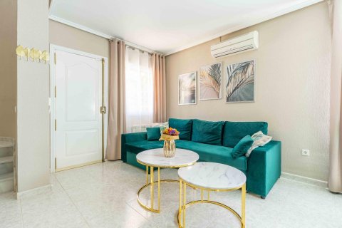 Villa for sale Punta Prima, Alicante, Spain 3 bedrooms, 182 sq.m. No. 139347 - photo 11
