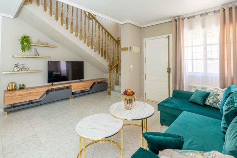 Villa for sale Punta Prima, Alicante, Spain 3 bedrooms, 182 sq.m. No. 139347 - photo 4
