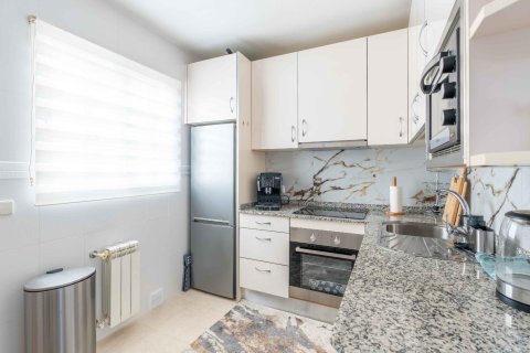 Villa for sale Punta Prima, Alicante, Spain 3 bedrooms, 182 sq.m. No. 139347 - photo 12