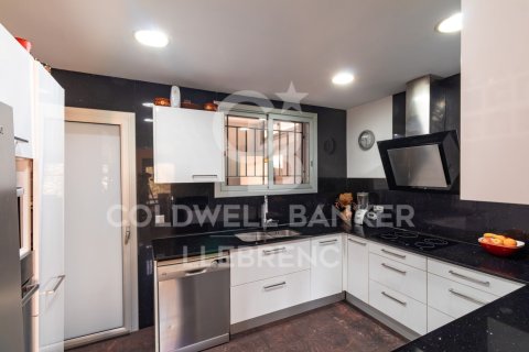 Продажа дома в Барселона, Испания 6 спален, 260м2 №157082 - фото 13