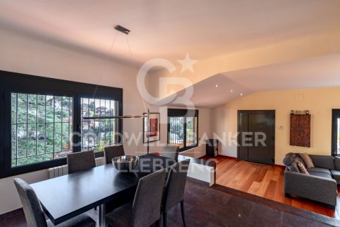 Продажа дома в Барселона, Испания 6 спален, 260м2 №157082 - фото 11