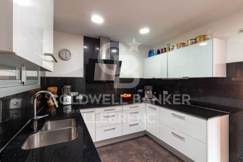 Casa in vendita a Barcelona, Spagna 6 camere da letto, 260 mq. N° 157082 - foto 7