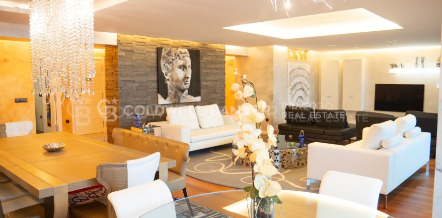 Apartment in Vigo, Pontevedra, Spain 5 bedrooms, 332 sq.m. No. 156874