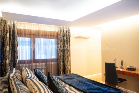 Apartment for sale in Vigo, Pontevedra, Spain 5 bedrooms, 332 sq.m. No. 156874 - photo 27