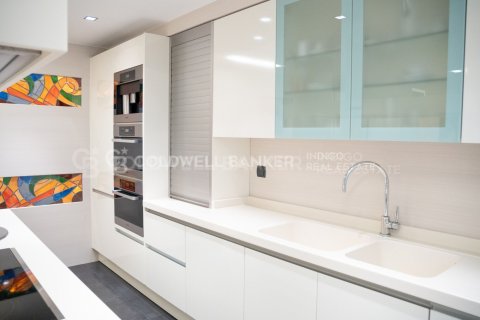 Apartment for sale in Vigo, Pontevedra, Spain 5 bedrooms, 332 sq.m. No. 156874 - photo 20