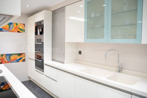 Apartment for sale in Vigo, Pontevedra, Spain 5 bedrooms, 332 sq.m. No. 156874 - photo 20