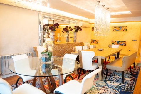 Apartment for sale in Vigo, Pontevedra, Spain 5 bedrooms, 332 sq.m. No. 156874 - photo 4