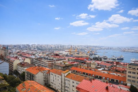 Apartment for sale in Vigo, Pontevedra, Spain 5 bedrooms, 332 sq.m. No. 156874 - photo 12