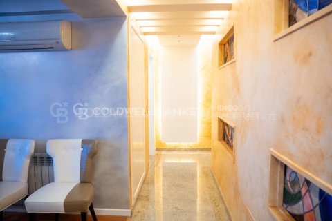 Apartment for sale in Vigo, Pontevedra, Spain 5 bedrooms, 332 sq.m. No. 156874 - photo 24