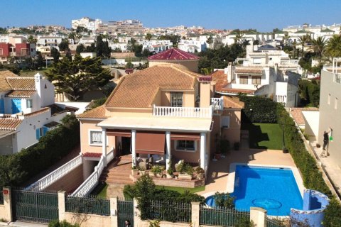 Villa till salu i Torrevieja, Alicante, Spanien 5 sovrum, 440 kvm. Nr. 163136 - foto 13