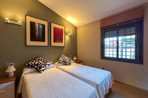 Продажа виллы в Пунта Прима, Аликанте, Испания 4 спальни, 144м2 №180593 - фото 13