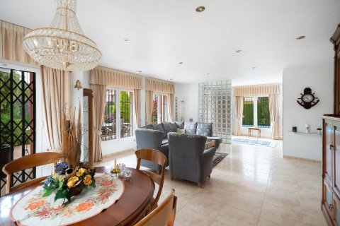 Huvila myytävänä Dehesa De Campoamor, Alicante, Espanja, 4 makuuhuonetta, 167 m2 No. 180594 - kuva 9